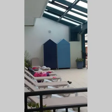 Daire Studio Pierre Et Vacances Vieux Port Piscine La Rochelle La Rochelle (Charente-Maritime)